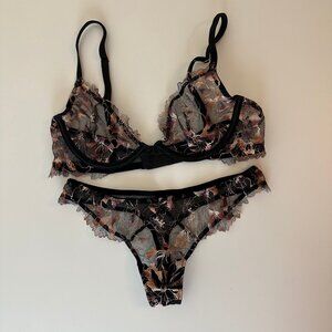 Victoria's Secret VERY SEXY Low Cut Demi Floral Lace Bra + Panty Set